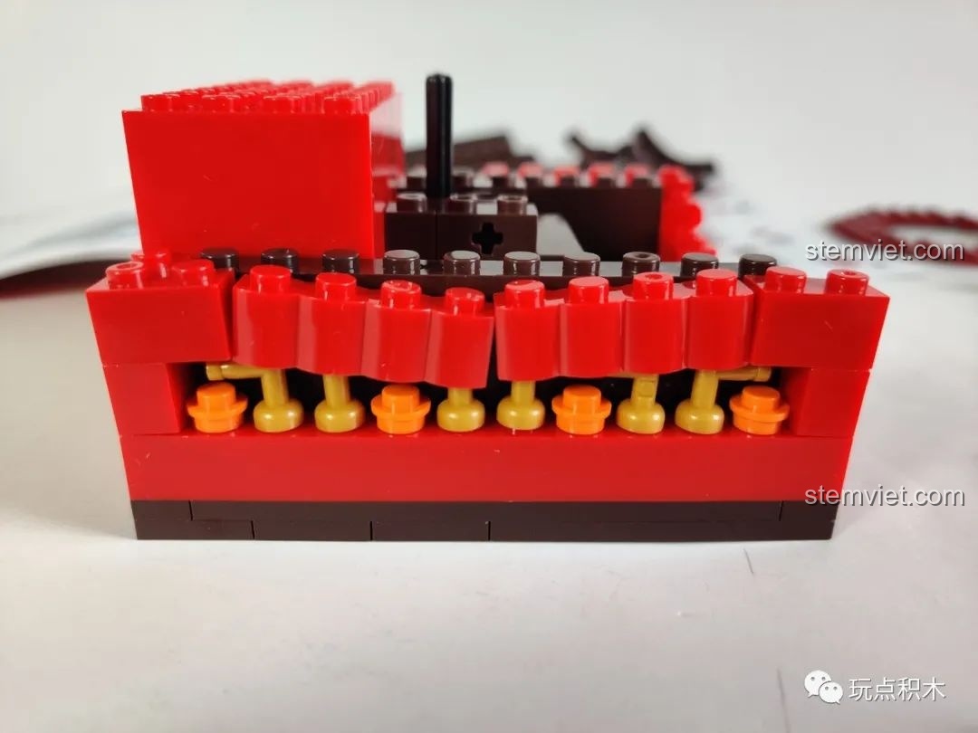 Cận cảnh một mảnh ghép có cấu trúc bên trong thiếu vách ngăn.