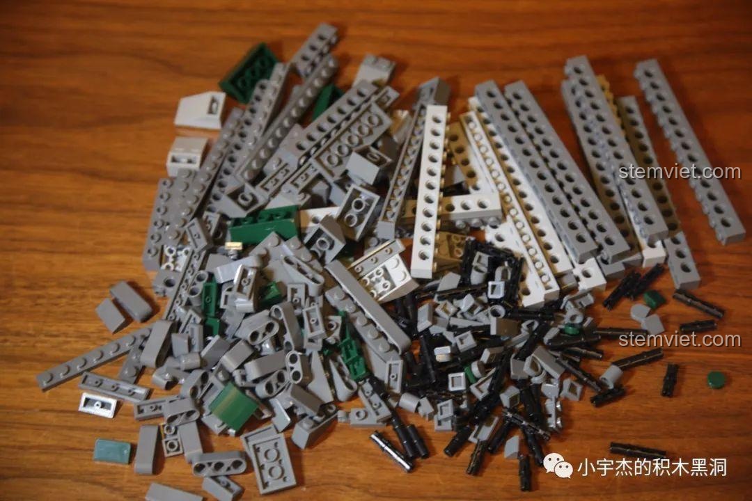 Các mảnh ghép từ túi số 2 của sa bàn lắp ráp Trận pháp rắn LEJ923 giá tốt, đa dạng về hình dáng và màu sắc.