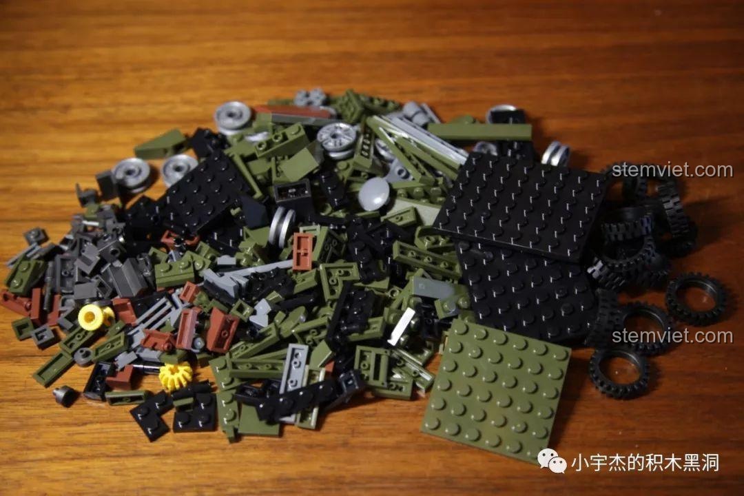 Toàn bộ các mảnh ghép từ túi số 3 của bộ đồ chơi xây dựng Xe vận chuyển tăng M25 101391.