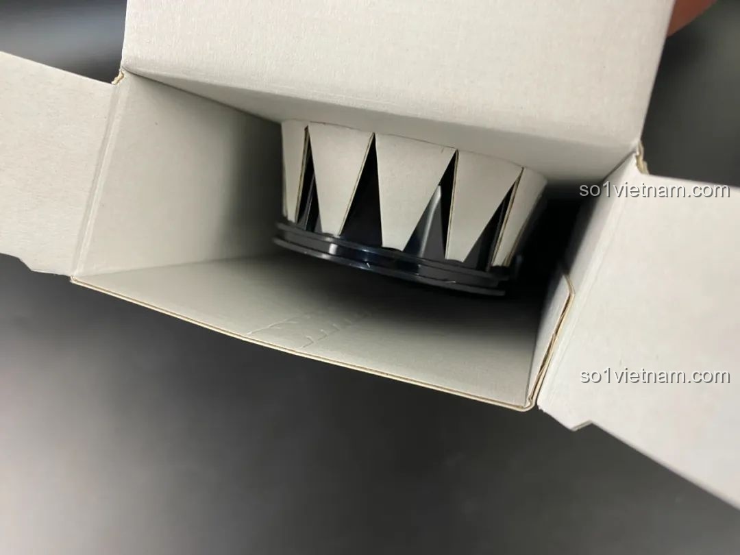 Cận cảnh các mảnh ghép của bộ lắp ráp xe HiPhi Z Pixel Sci-Fi Car Model của Pantasy