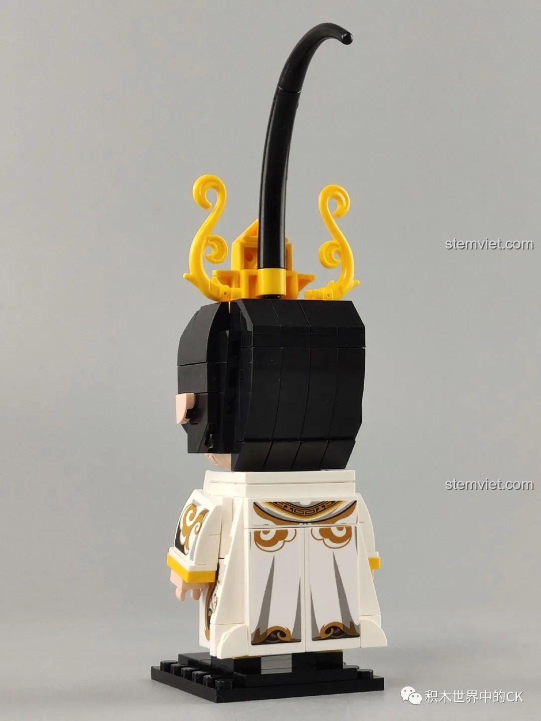 Mặt sau mô hình lắp ráp Đát Kỷ Zhegao QL2305, cho thấy chi tiết trang phục và tóc.