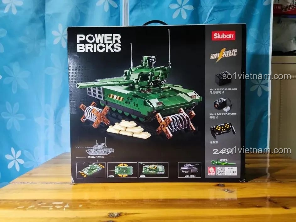 Mặt sau hộp đồ chơi Sluban M38-B0850, mô tả các tính năng chính như kích thước và khả năng điều khiển từ xa.