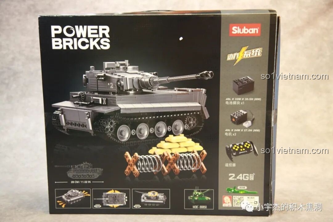 Mặt sau của hộp đồ chơi Sluban M38-B0851 hiển thị các tính năng và kích thước của mô hình xe tăng Tiger I.