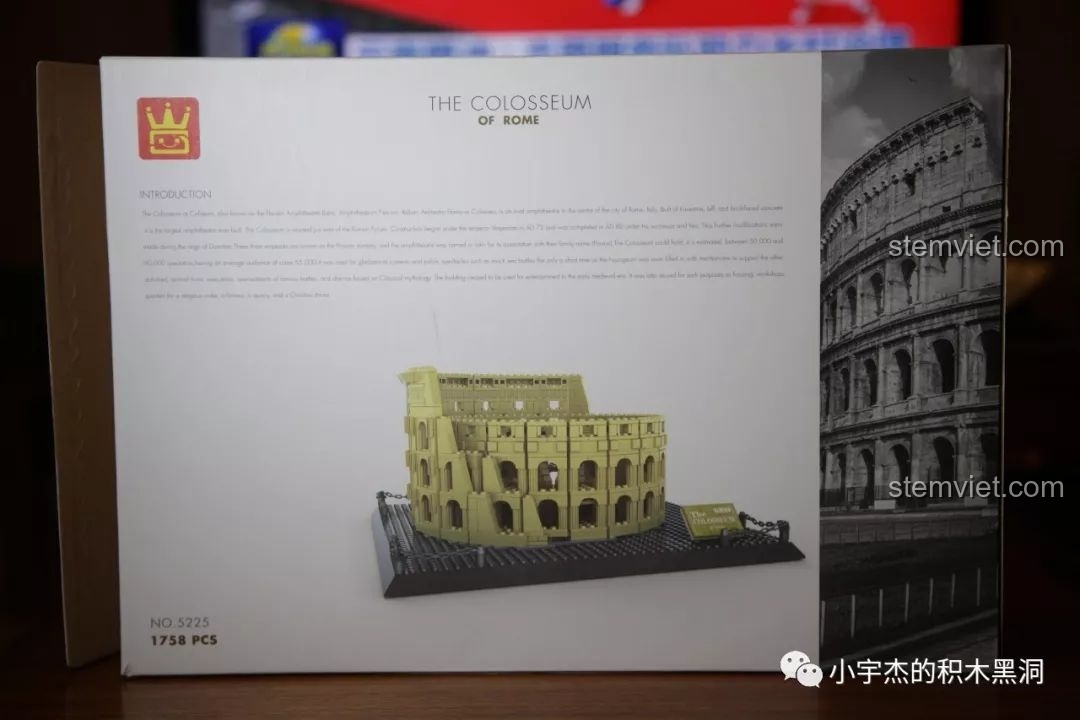 Mặt sau hộp bộ lắp ghép WANGE 5225 Đấu trường Colosseum La Mã với mô tả tiếng Anh về lịch sử công trình.
