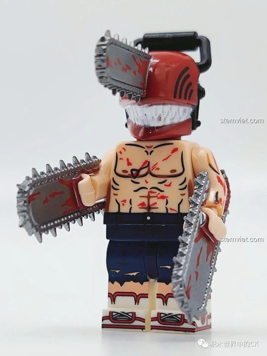 Mặt sau minifigure Denji (XP-508) trong bộ KORUIT KT1067, thể hiện chi tiết vết thương.