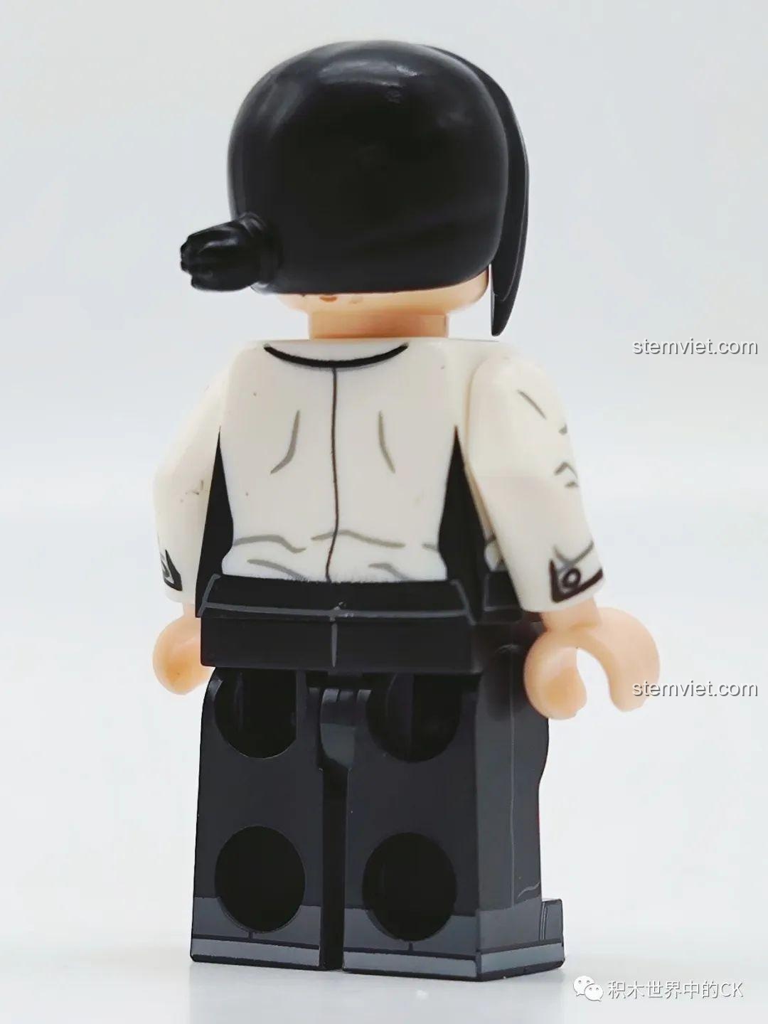 Mặt sau minifigure Pochita trong bộ KORUIT KT1067.
