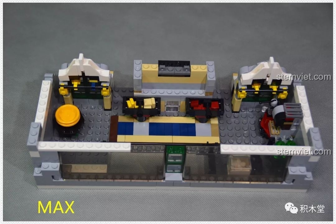 Mặt sau của mô hình hoàn chỉnh bộ lắp ghép Zhe Gao QL0922 Trung tâm thương mại Châu Âu.