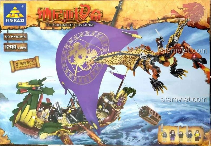 Mặt trước hộp bộ xếp hình Tàu rồng Dawn Treader KAZI KY87018 với 1299 chi tiết.