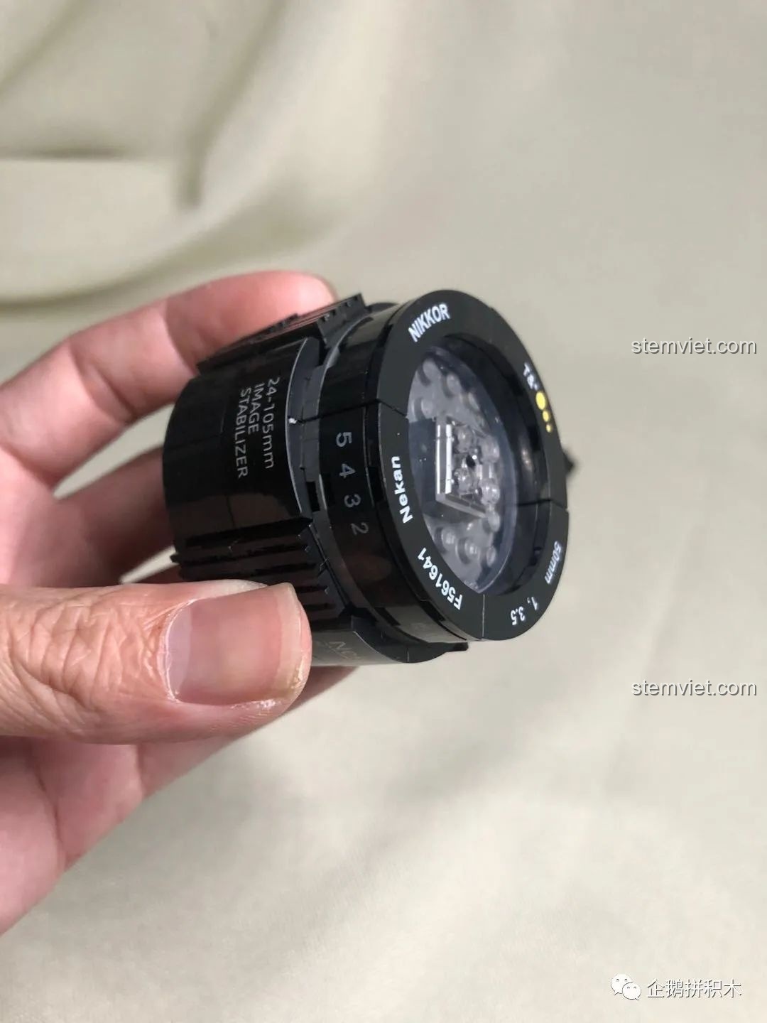 Mô hình Máy Ảnh Kỹ Thuật Số Nekan FY2A LR129 (00844) ở góc nhìn đẹp, thể hiện độ chân thực.