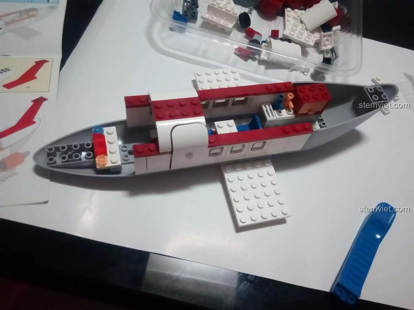 Tiến hành lắp ráp thân máy bay Concept C-Concept Plane M38-B0365.