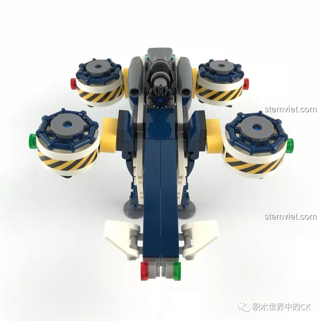 Góc nhìn từ trên cao của máy bay Sembo SD9510, lộ rõ cơ cấu bánh răng và 4 động cơ cánh quạt.