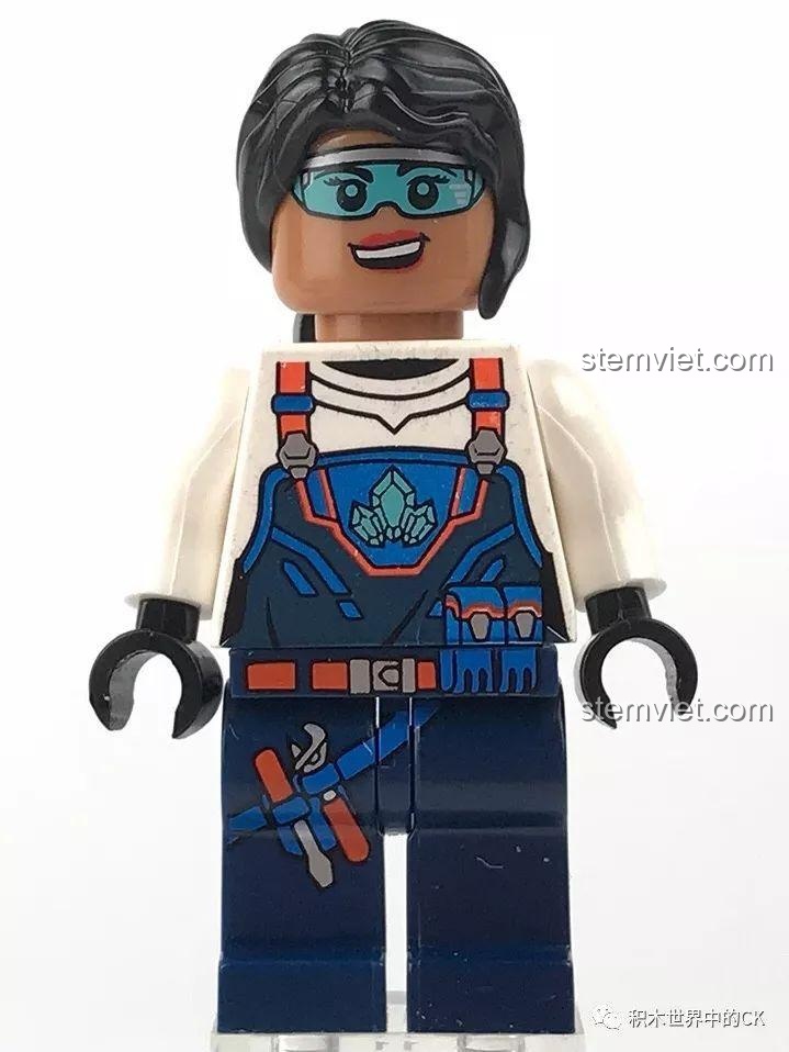 Minifigure Joe trong bộ đồ chơi lắp ráp Máy Xúc Khổng Lồ Đội Khai Thác Tinh Thể Kyanite Squad 2410.