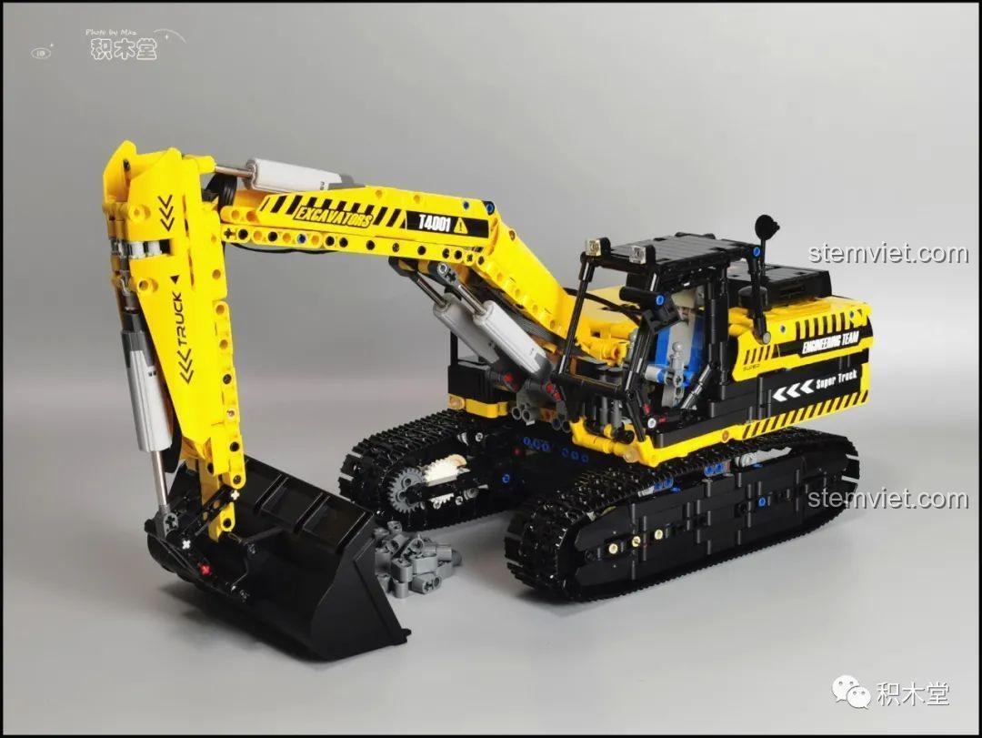 Mô hình máy xúc Taigaole T4001 đang