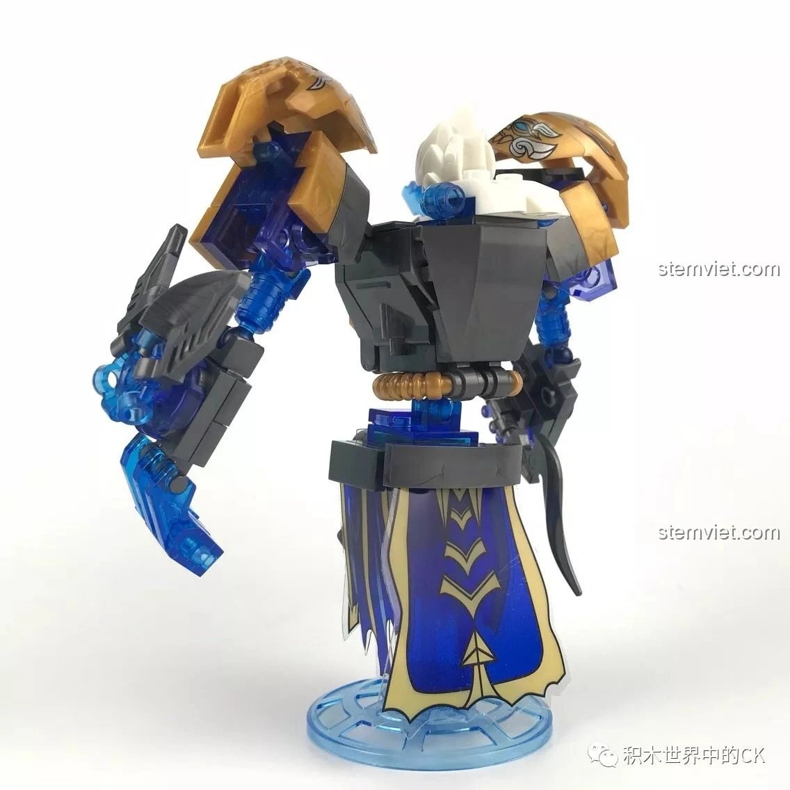 Mặt sau của Mô hình Mecha Chung Quỳ SEMBO 11858, hiển thị chi tiết áo choàng và khớp nối.