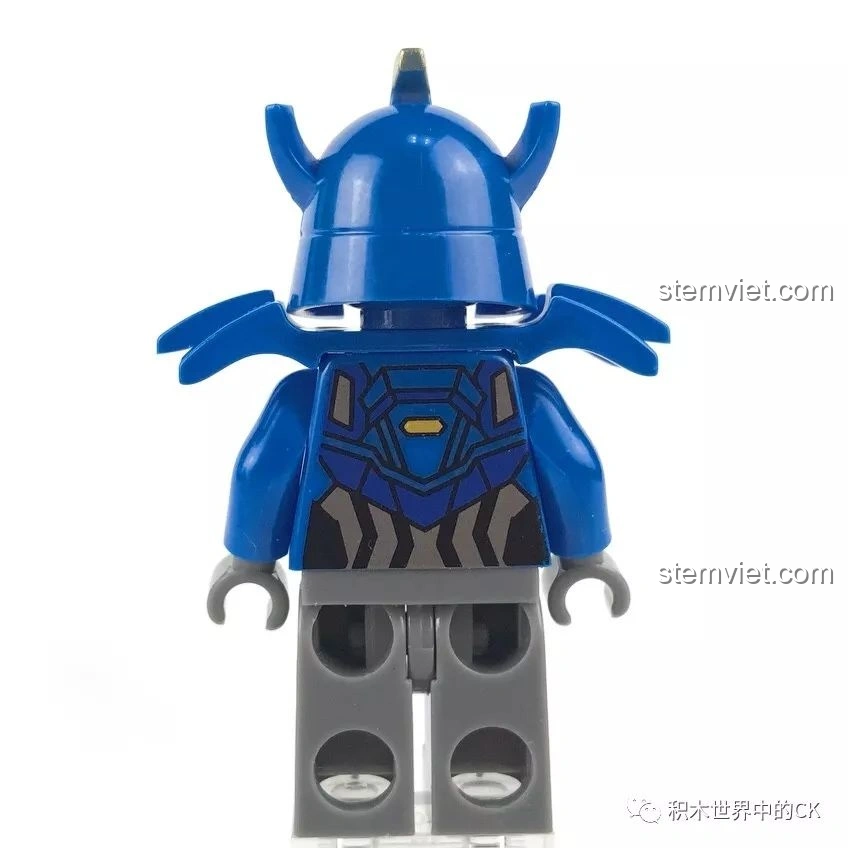 Mặt sau của Mô hình Mecha Triệu Vân SEMBO 11860, với thiết kế độc đáo và các chi tiết giáp.