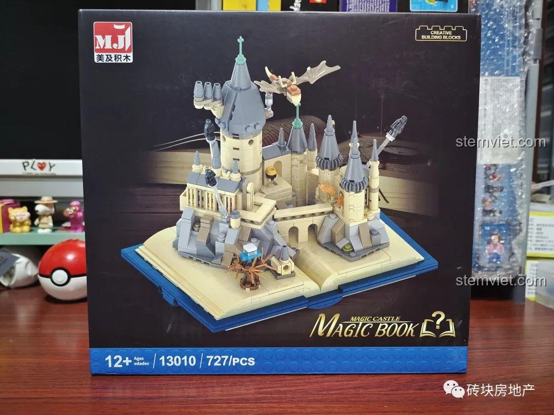 Ảnh chụp hộp sản phẩm bộ xếp hình Meiji 13010 Lâu đài Hogwarts, phù hợp cho trẻ từ 12 tuổi, với 727 mảnh ghép.
