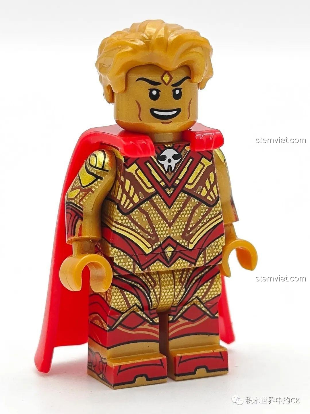Minifigure Adam Warlock KORUIT XP-533 với khuôn mặt thứ hai đang cười, một tính năng thú vị của đồ chơi lắp ráp KORUIT.
