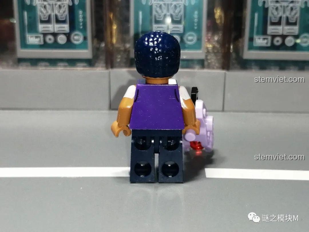 Minifigure Shelly trong bộ đồ chơi lắp ráp Brawl Stars JiSi 1701, nhân vật game.