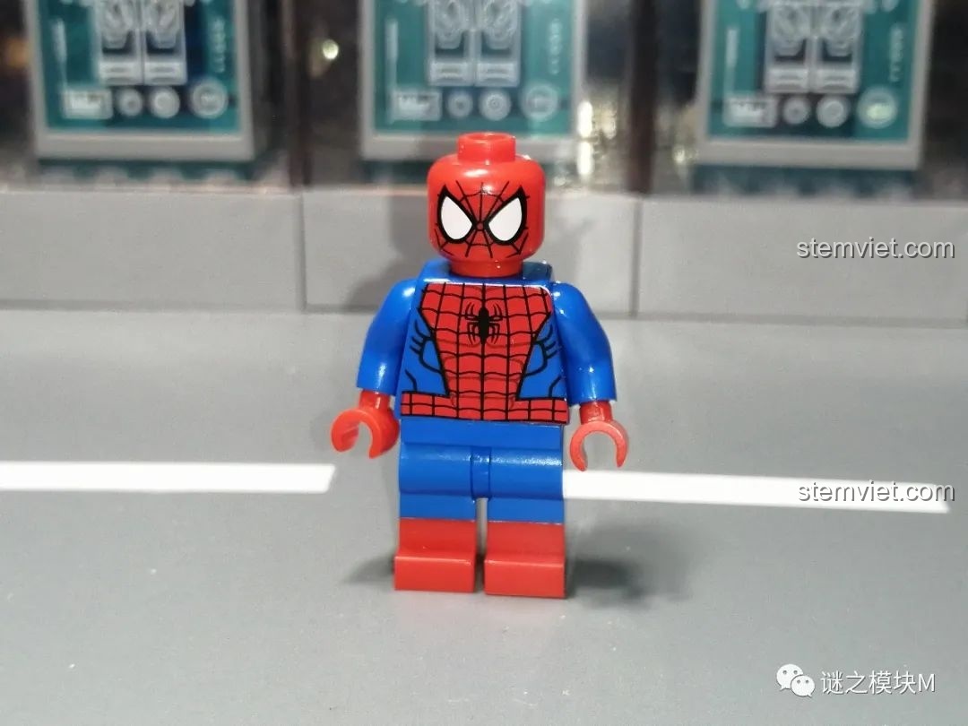 Minifigure Người Nhện Classic Red and Blue Suit, biểu tượng của Spider-Man trong bộ sưu tập SY1461.