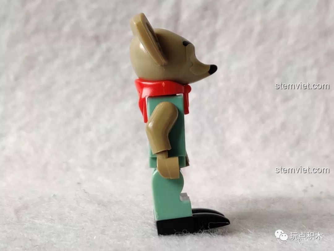 Minifigure Cóc Tinh trong bộ lắp ráp Hồ Lô Huynh Đệ Enlighten 2501, nhìn từ góc nghiêng trái.