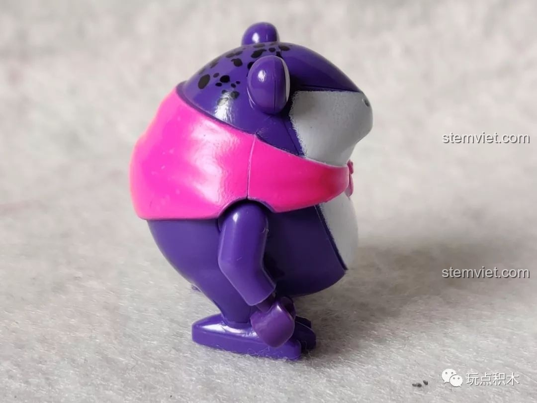 Minifigure Cóc Tinh trong bộ lắp ráp Hồ Lô Huynh Đệ Enlighten 2501, nhìn từ góc nghiêng.