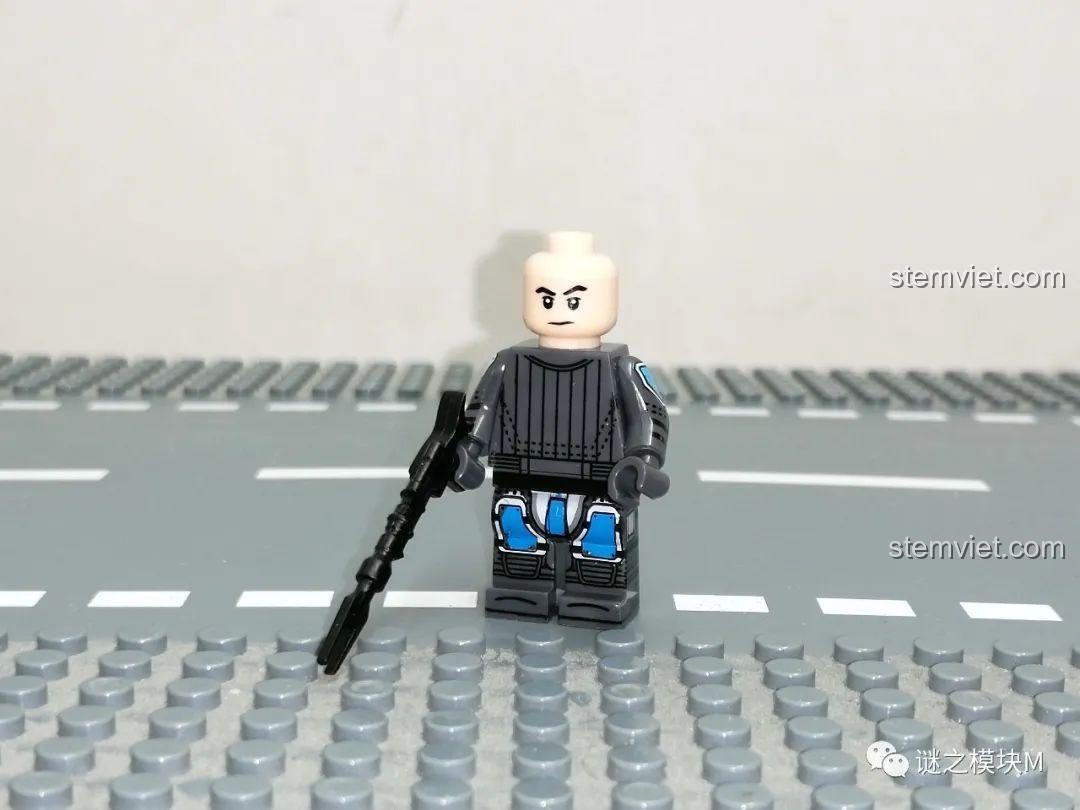 So sánh Minifigure Heavy Infantry Mandalorian WM6094 với các bộ lắp ráp khác.