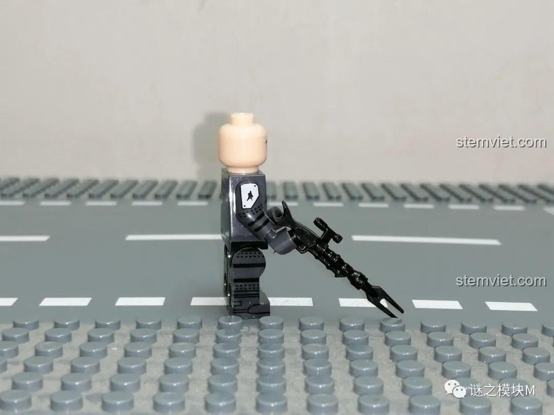 Trưng bày bộ Minifigure Heavy Infantry Mandalorian WM6094.