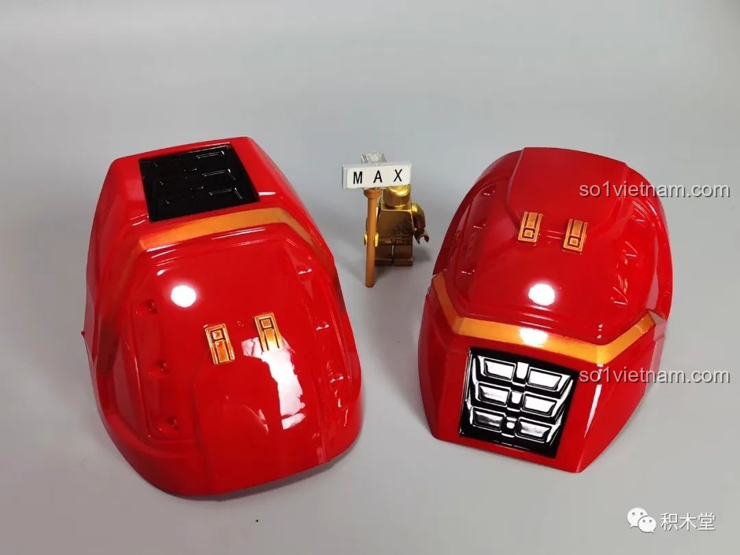 Minifigure Iron Man đi kèm bộ KBOX V5004 Giáp Chống Hulk MK44 với hai biểu cảm khuôn mặt, một mặt giận dữ. Cảm nhận KBOX 5004 Giáp Chống Hulk MK44 nhân vật.