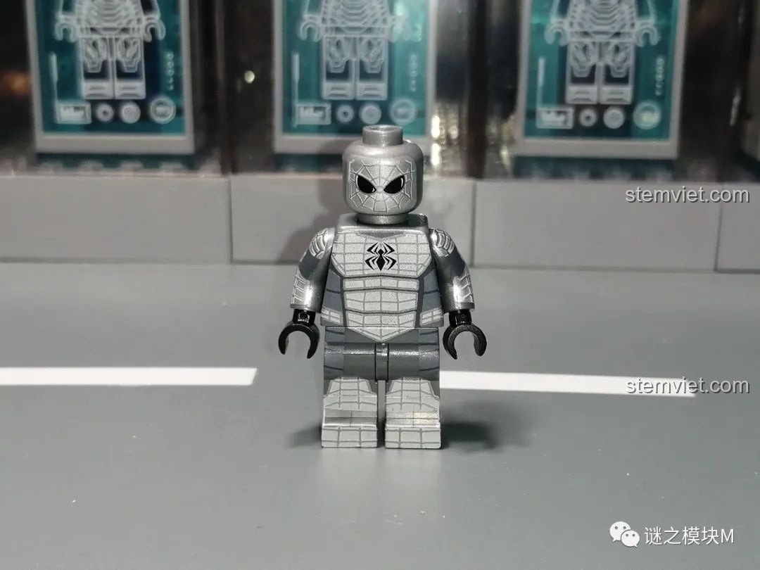 Minifigure MK3 Suit của Người Nhện, bộ giáp chống đạn thứ ba, với màu sắc độc đáo trong bộ SY1461.