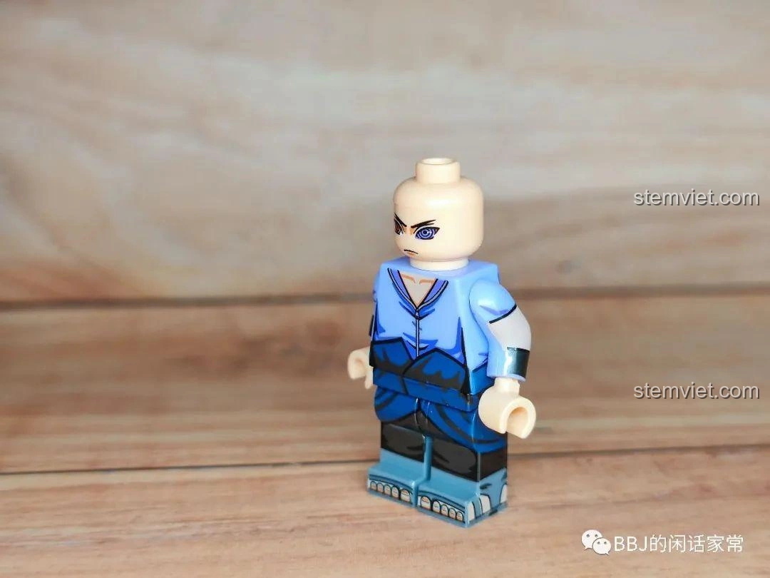 Cận cảnh Minifigure Naruto Uchiha Madara WM2121 với Rinnegan, chi tiết mắt.