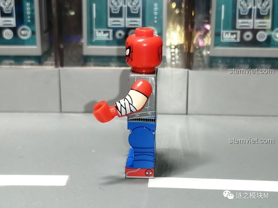 Minifigure Người Nhện SY1461 Fear Itself Suit, với màu xanh ngọc độc đáo và thiết kế ấn tượng.