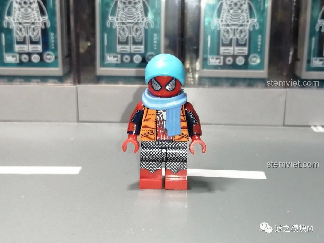 Minifigure Peter Parker trong trang phục đời thường (Civilian Clothes), một chi tiết thú vị trong bộ SY1461.