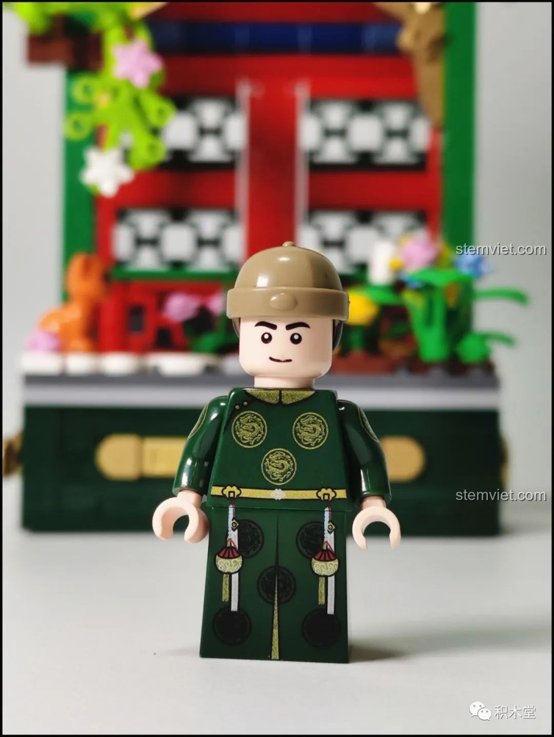 Minifigure Quan Gia của bộ lắp ghép Wekki 506002 Vườn Thượng Uyển Bốn Mùa: Cảnh Xuân - Quan Gia Lập Kỳ