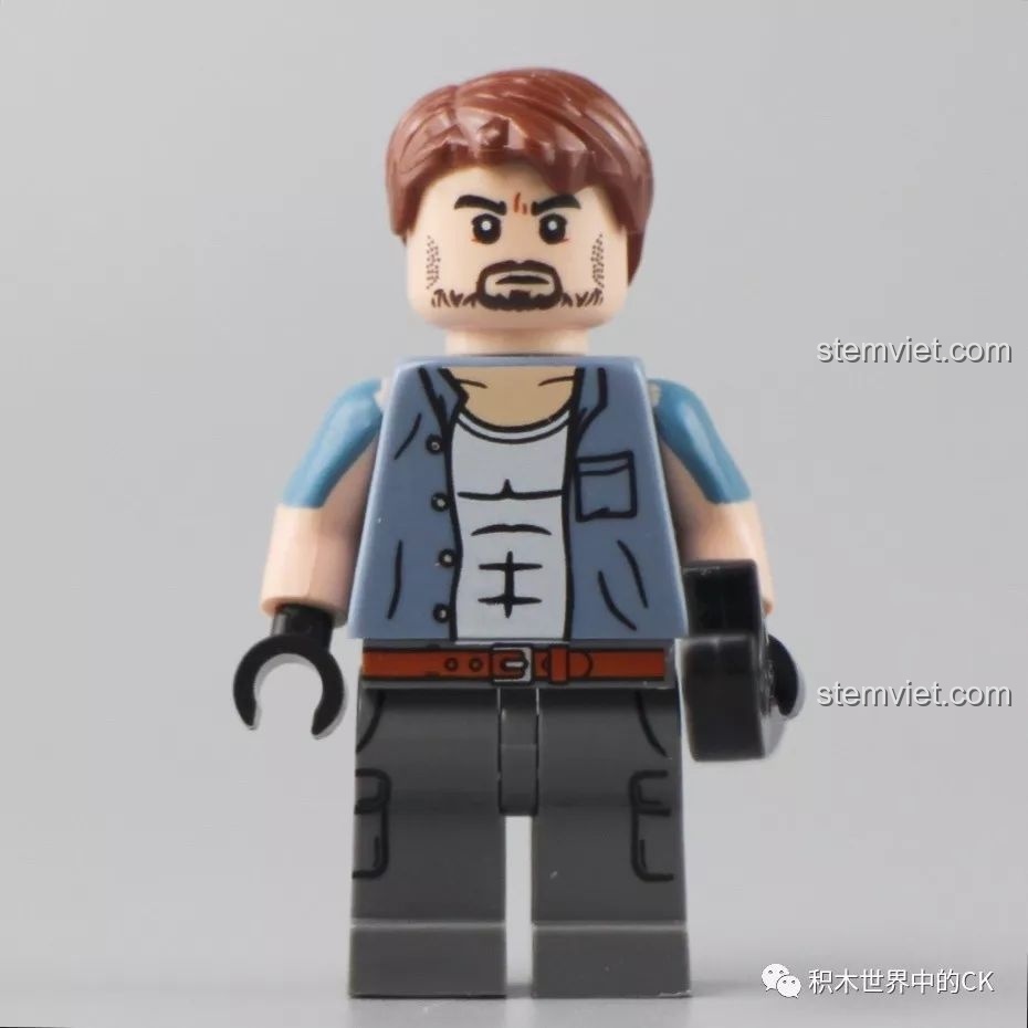 Minifigure đi kèm đồ chơi lắp ghép Sembo Block 607045, nhân vật lái xe với trang phục năng động.