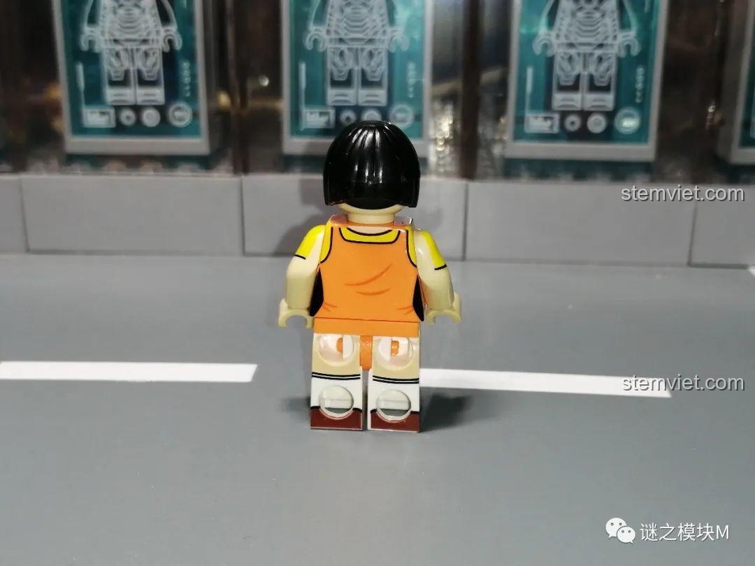 Ba nhân vật NPC trong bộ Squid Game KF6149 của Kopf, với các biểu tượng khác nhau.