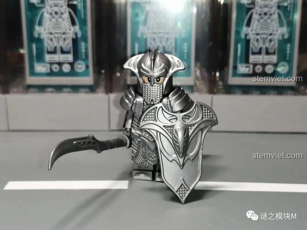 Minifigure Tinh Linh KORUIT KT1050 giáp bạc với khiên và vũ khí, chi tiết sắc nét.
