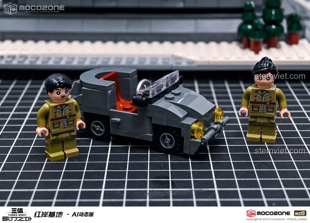 Minifigure tương tác trong không gian sáng đèn của mô hình Hồng Ngạn Cơ Địa Tam Thể.