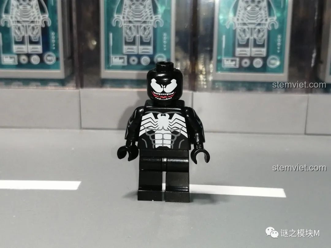Minifigure Venom, kẻ thù đáng sợ của Người Nhện, chi tiết in ấn sắc nét trong bộ SY1461.