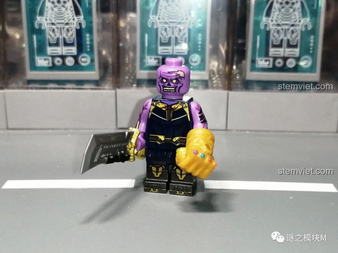 Minifigure Zombie Iron Man trong bộ WM6132, với bộ giáp Mark 50.