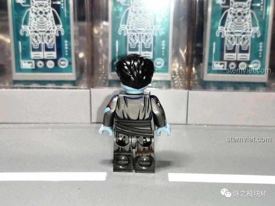 Minifigure Zombie Thanos và Zombie Thor.