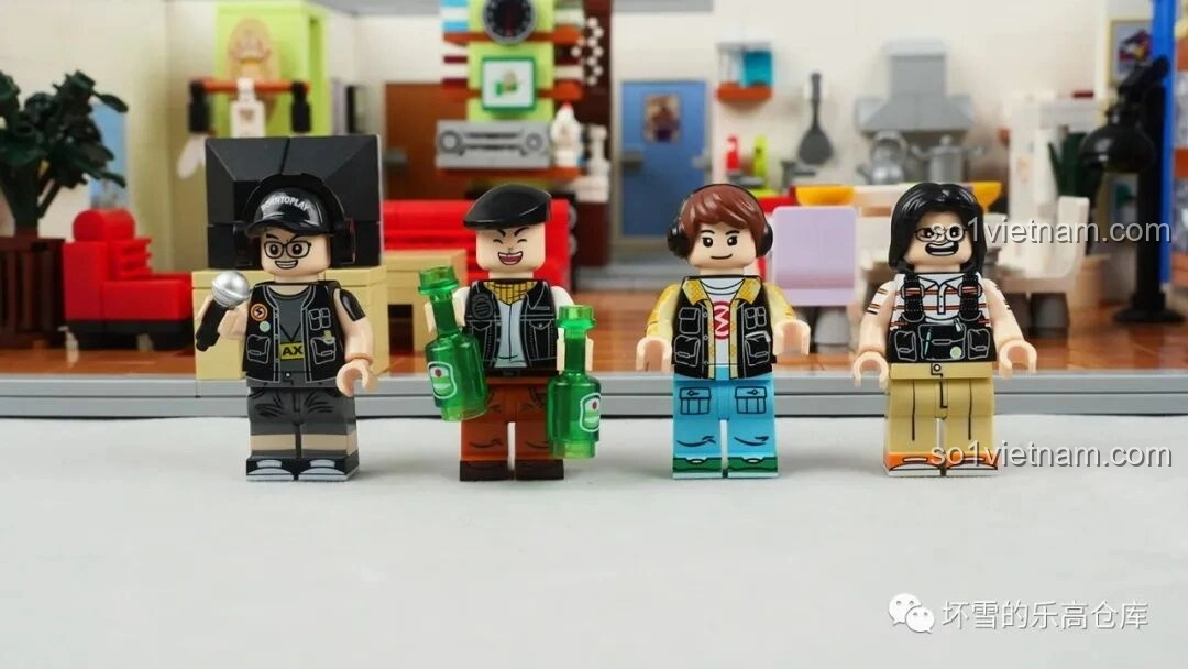 4 minifigures đoàn làm phim độc đáo của bộ lắp ghép Gia Hữu Nhi Nữ SEMBO, bao gồm đạo diễn, quay phim, âm thanh, ánh sáng, tăng tính tương tác.