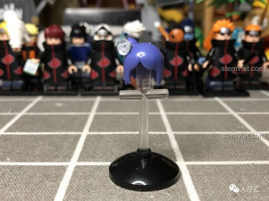 Các minifigures Naruto khác như Kakashi, Naruto, Sasuke, Obito, có thể kết hợp với bộ Akatsuki WM.