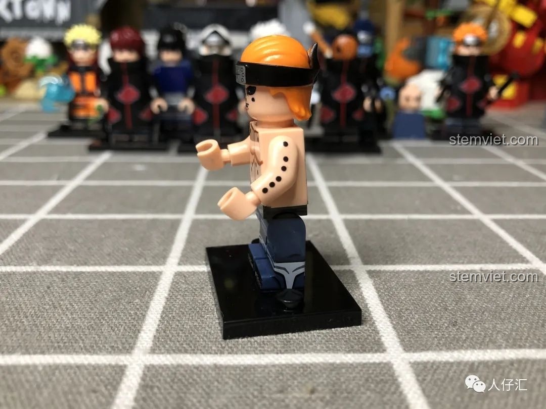 Minifigure Pain Gakido WM2088 với áo choàng và phụ kiện gậy, tạo hình hoàn chỉnh.