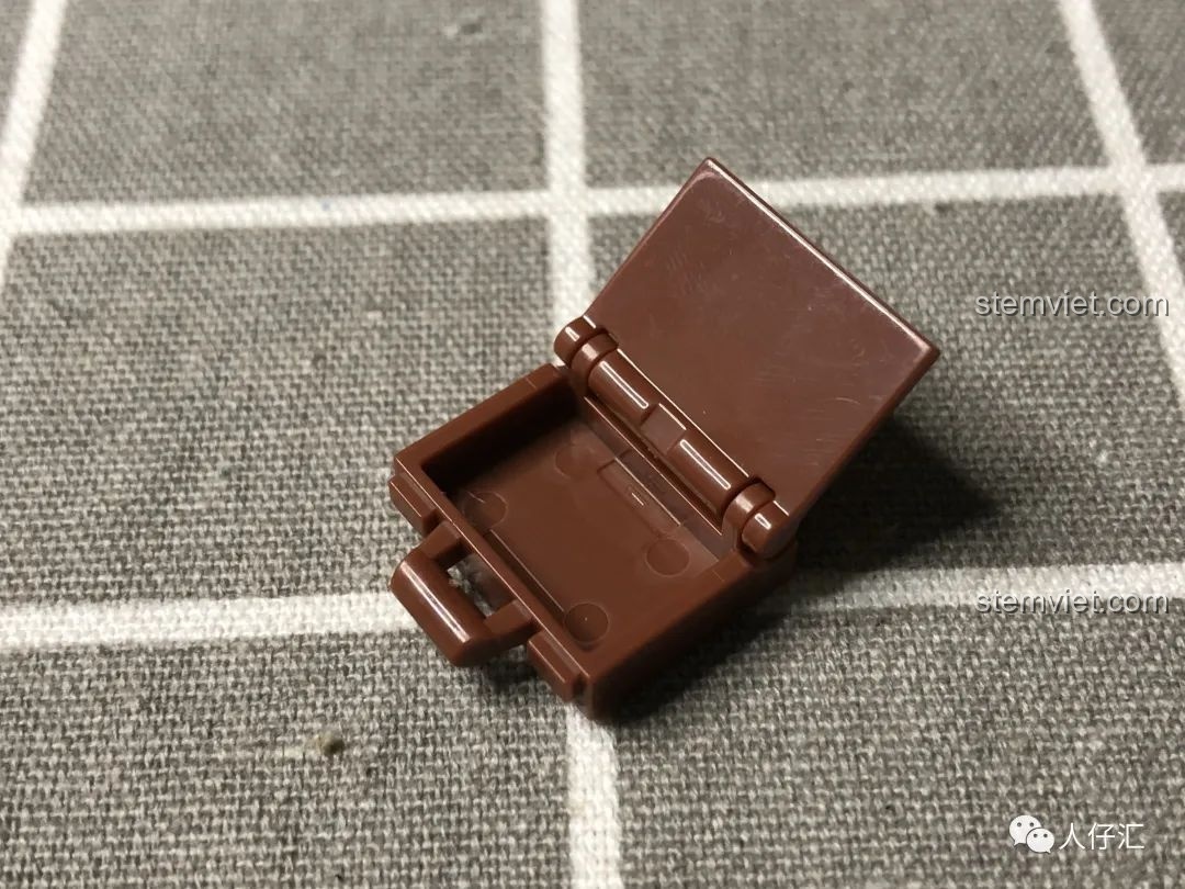 Thân trên của minifigure Pain Gakido WM2088, với chi tiết in ấn cơ thể và biểu cảm khuôn mặt.