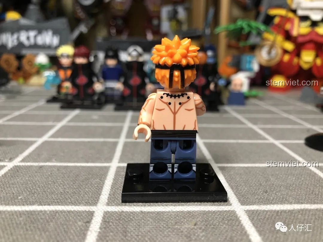 Minifigure Pain Tendo WM2089 với áo choàng và phụ kiện gậy, tạo hình hoàn chỉnh.
