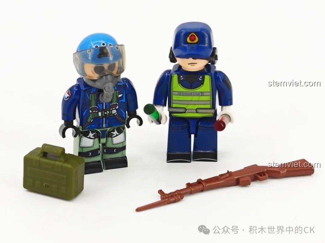 Hai minifigure phi công và nhân viên kỹ thuật mặt đất trong bộ lắp ráp SEMBO 202254 Máy bay chiến đấu J-35.