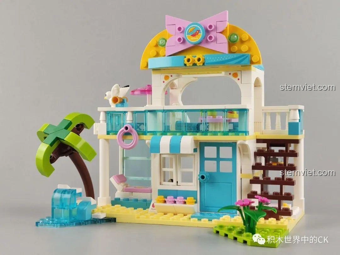 Mô hình biệt thự bãi biển QMAN 4804 đã hoàn thiện, nhìn từ góc hơi nghiêng, khoe trọn vẻ đẹp kiến trúc.