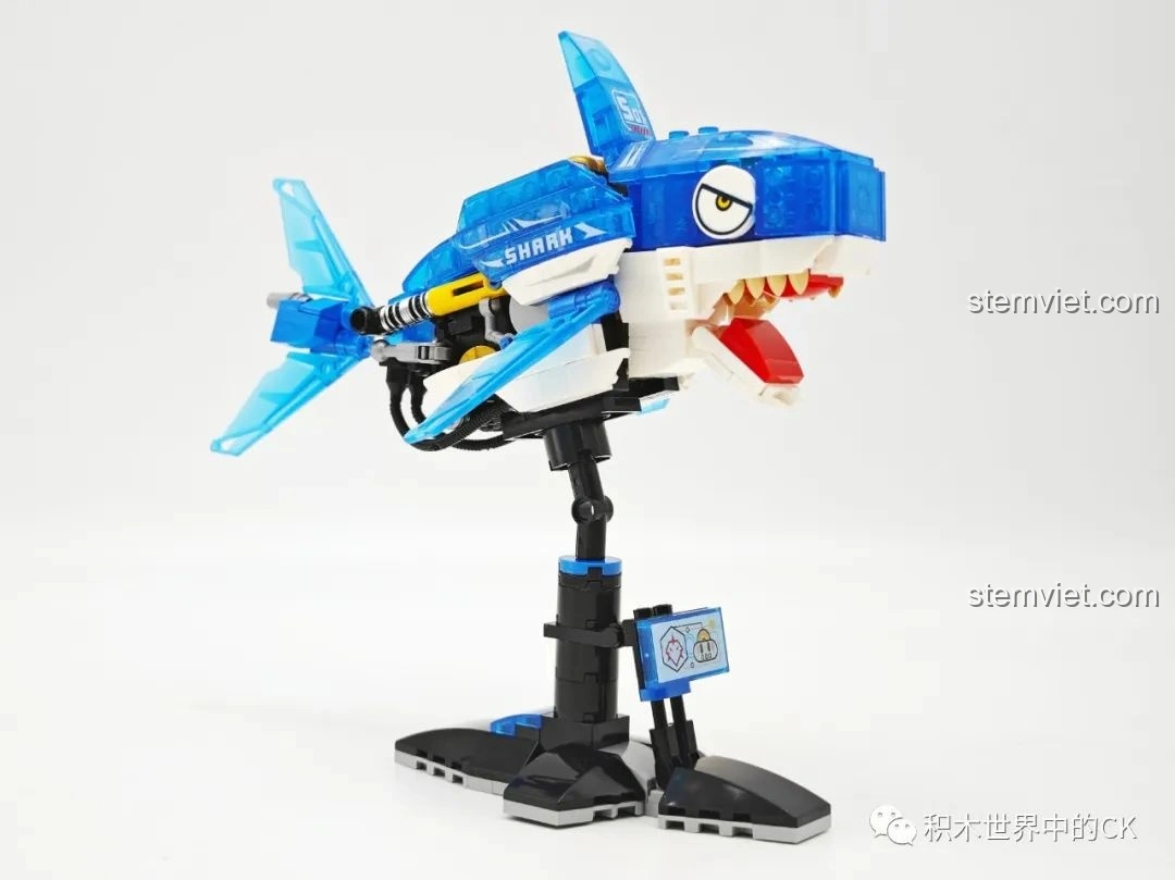 Mô hình Cá Mập Zhe Gao 662001 từ góc nhìn cao, tổng thể hài hòa và đẹp mắt, phù hợp trưng bày.