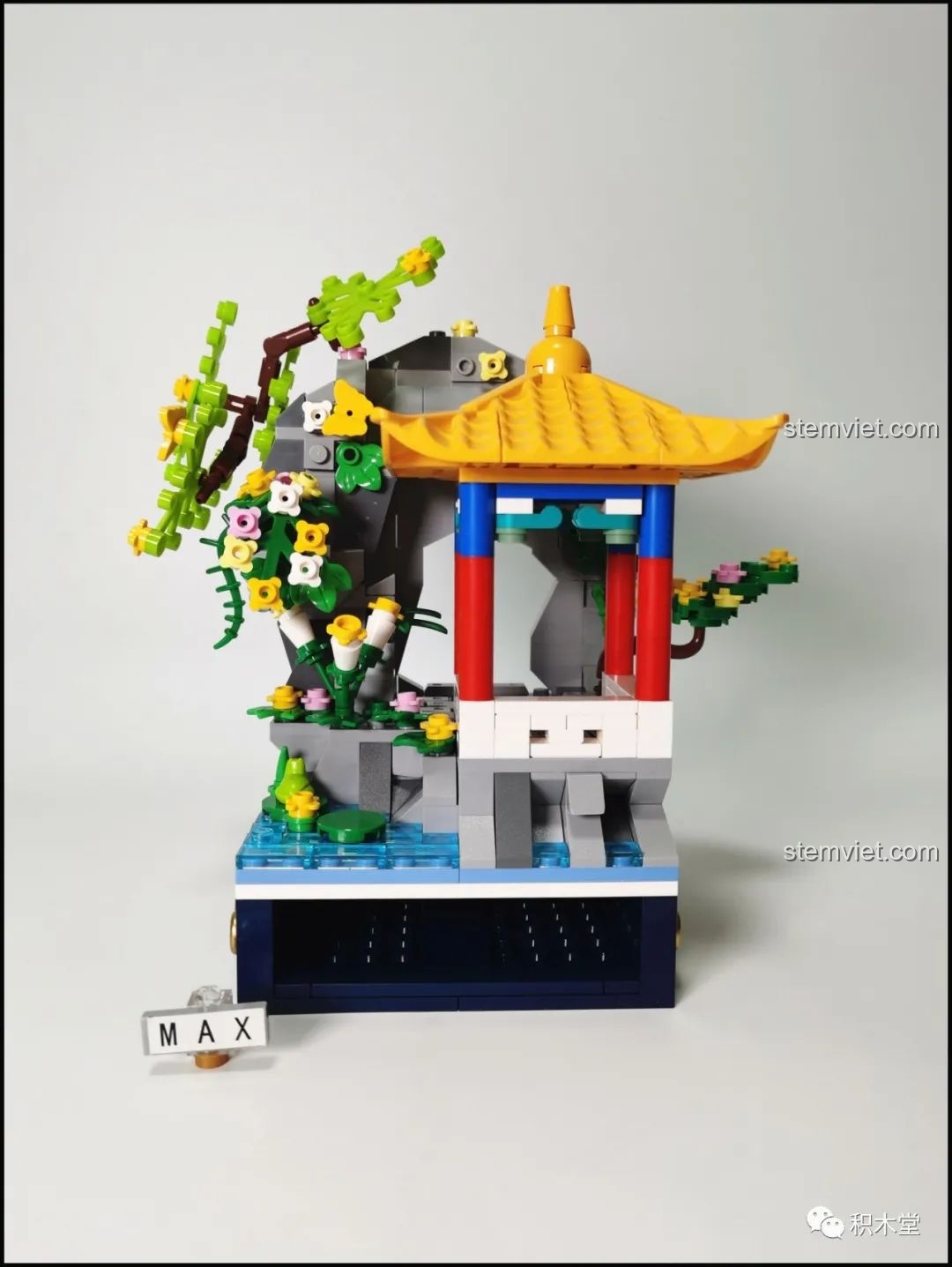 Mô hình Cảnh Hạ đang hoàn thiện của bộ lắp ghép Wekki 506003 Vườn Thượng Uyển Bốn Mùa: Cảnh Hạ