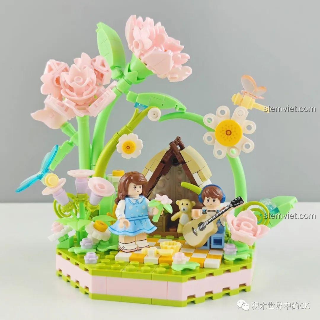 Mô hình cặp đôi dã ngoại Wekki 516152 đã hoàn thiện với khung cảnh khu vườn mùa xuân rực rỡ.